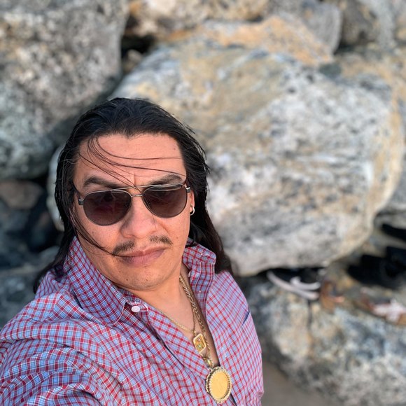 Meet your Posher, Agustin - Picture 1 of 1